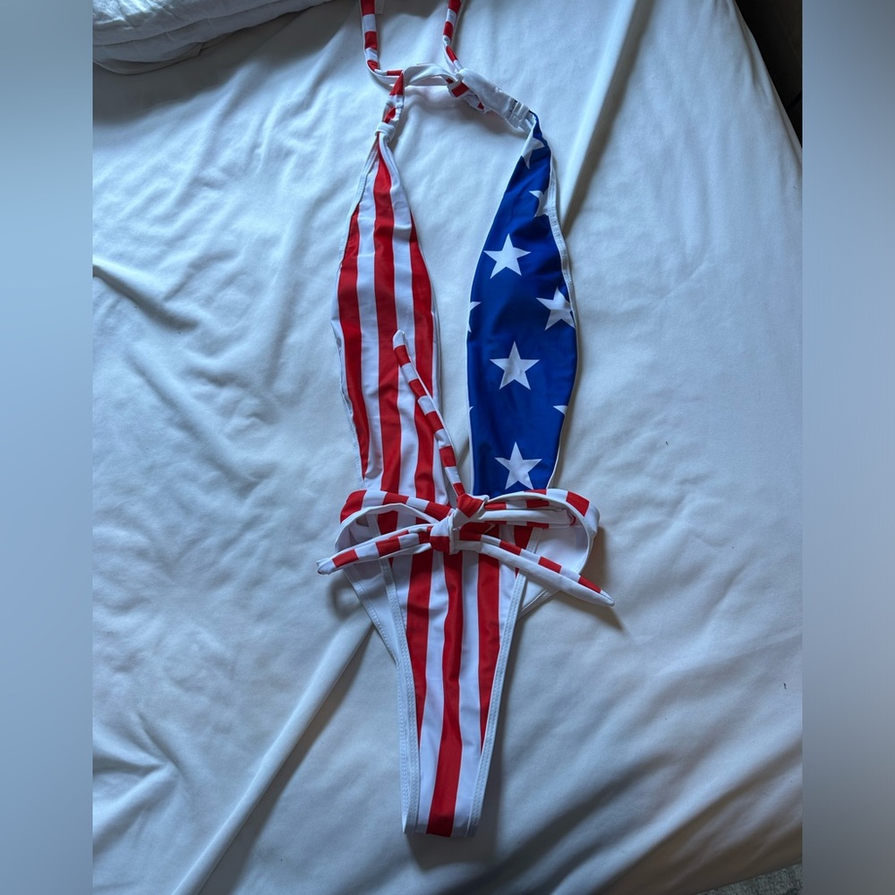 American flag bathing suit NWT size Medium tie around waist and neck